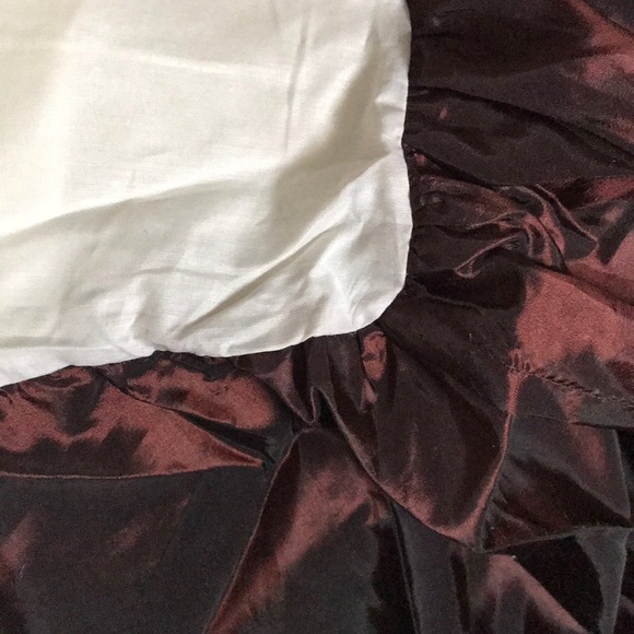 Bed skirt - Picture 2 of 3